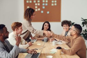 Des bureaux à acheter, offrant des espaces de travail modernes, des équipements de pointe et une localisation idéale pour les affaires.